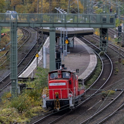 Erste Vorarbeiten für die geplane Generalsanierung werden am Bahnhof Haan-Gruiten durchgeführt.