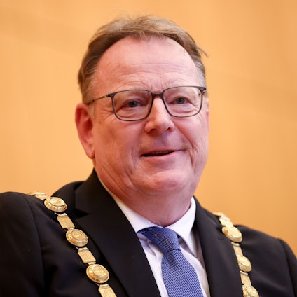 Kölns neuer Oberbürgermeister Torsten Burmester (SPD) bei seiner ersten Rede im Stadtrat.