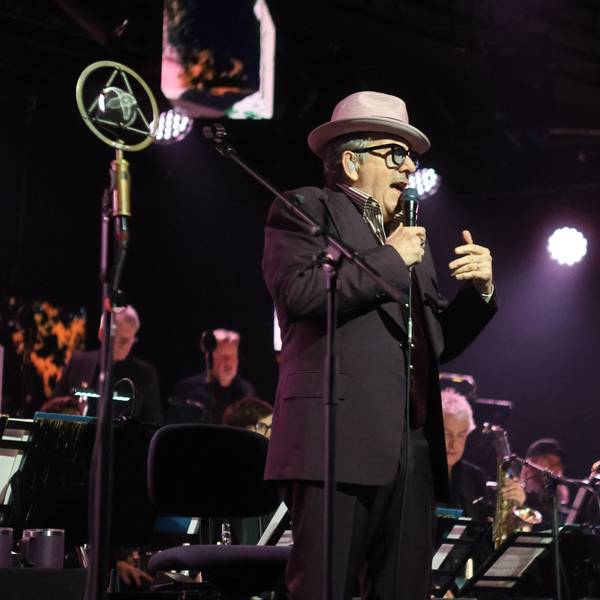 Elvis Costello spielte bei den Jazztagen erstmals mit der WDR Big Band.