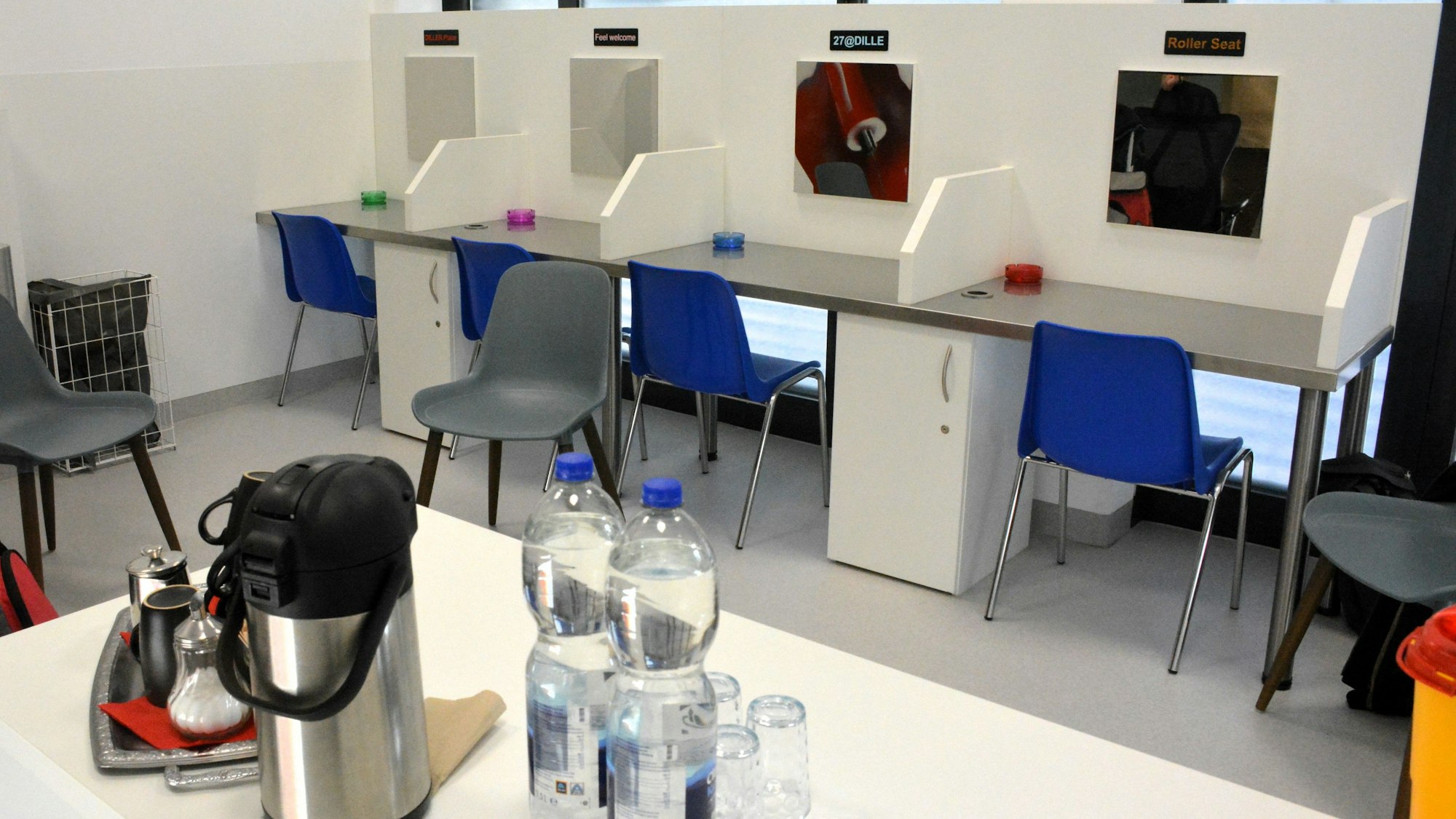 Ein Raum mit Plätzen, um Drogen zu konsumieren. Foto: Stefan Rahmann