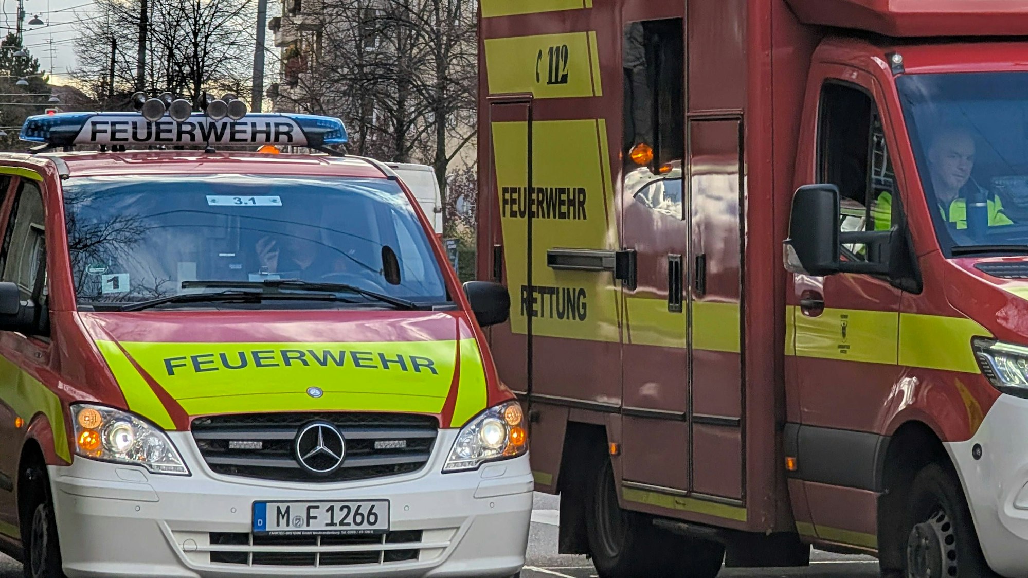 Feuerwehrfahrzeuge im Einsatz