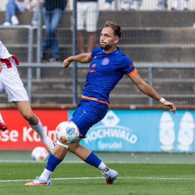 Regionalliga West: 1. FC Köln U21, U 21 - Sportfreunde Siegen, 17.08.2025 Luiz Antonio Labenz 1. FC Köln U21, 7, Florian Mayer Sportfreunde Siegen 1899, 42. Regionalliga West, 1. FC Köln U21 - Sportfreunde Siegen, 4. Spieltag, am 17.08.2025, Franz-Kremer-Stadion, Köln *** Regionalliga West 1 FC Köln U21 Sportfreunde Siegen, 17 08 2025 Luiz Antonio Labenz 1 FC Köln U21, 7 , Florian Mayer Sportfreunde Siegen 1899, 42 Regionalliga West, 1 FC Köln U21 Sportfreunde Siegen, 4 Matchday, on 17 08 2025, Franz Kremer Stadium, Cologne Copyright: xBEAUTIFULxSPORTS/Meuselx