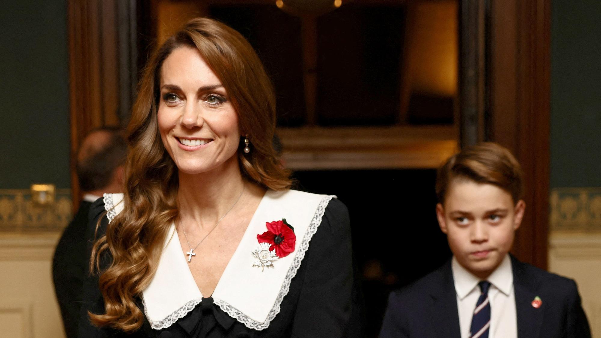 Prinzessin Kate kam zum „Royal British Legion Festival of Remembrance“ in Begleitung von Prinz George.