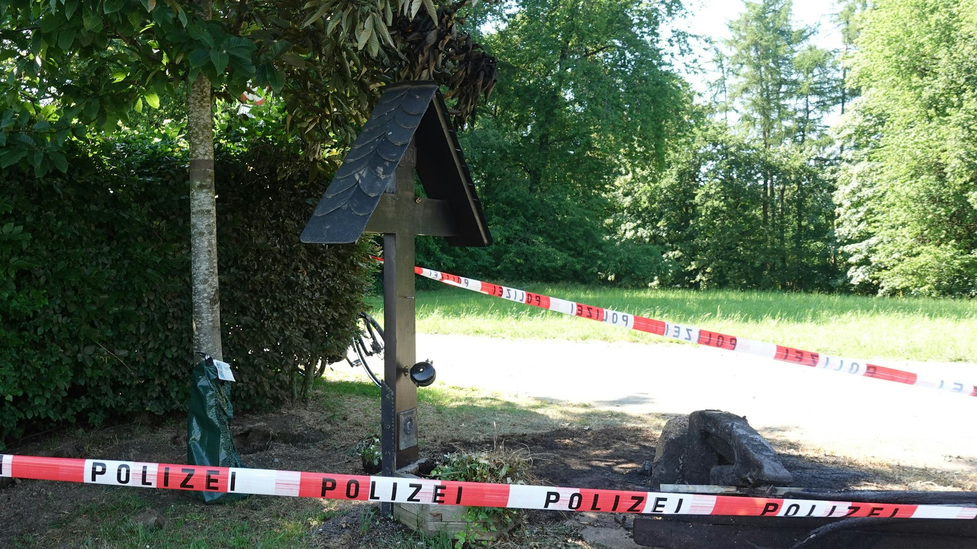 Auch Wegekreuze werden immer wieder beschädigt, beklagt der Verkehrsverein Much.