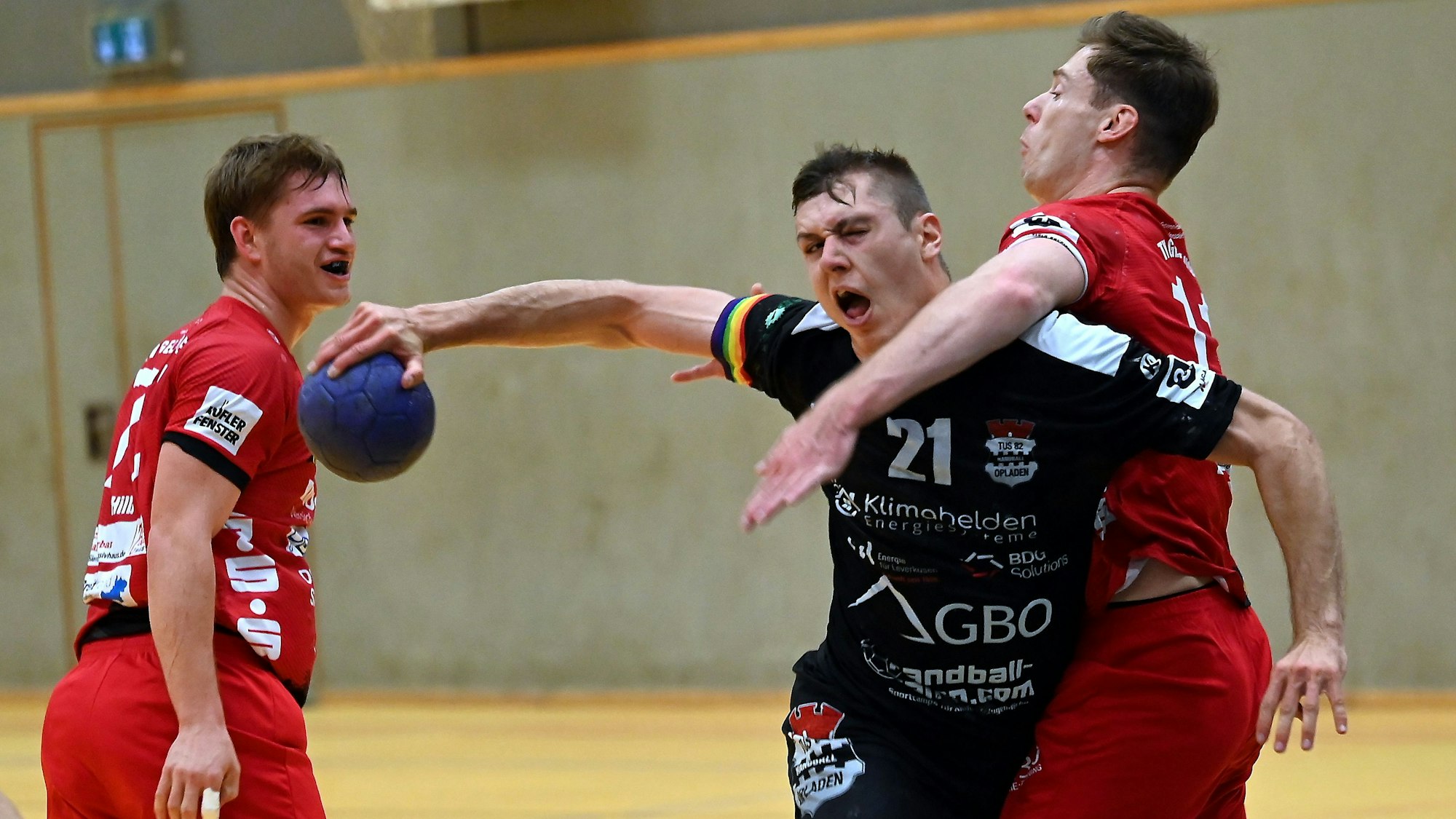 08.11.2025, Handball-TuS Opladen-Gelnhausen
mitte: Oliver Dasburg (Opladen)
Foto: Uli Herhaus