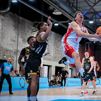 Barmer 2. Basketball Bundesliga ProA: Rheinstars Köln vs. Bozic Estriche Knights Kirchheim, 02.11.2025 Jasper Günther RheinStarsKöln 6, Barmer 2. Basketball Bundesliga ProA: Rheinstars Köln vs. Bozic Estriche Knights Kirchheim am 02.11.2025 in der Motorworld Köln in Koeln Nordrhein-Westfalen *** Barmer 2 Basketball Bundesliga ProA Rheinstars Köln vs Bozic Estriche Knights Kirchheim, 02 11 2025 Jasper Günther RheinStarsKöln 6 , Barmer 2 Basketball Bundesliga ProA Rheinstars Köln vs Bozic Estriche Knights Kirchheim on 02 11 2025 at Motorworld Köln in Cologne North Rhine-Westphalia Copyright: xBEAUTIFULxSPORTS/Mueller-Laschetx