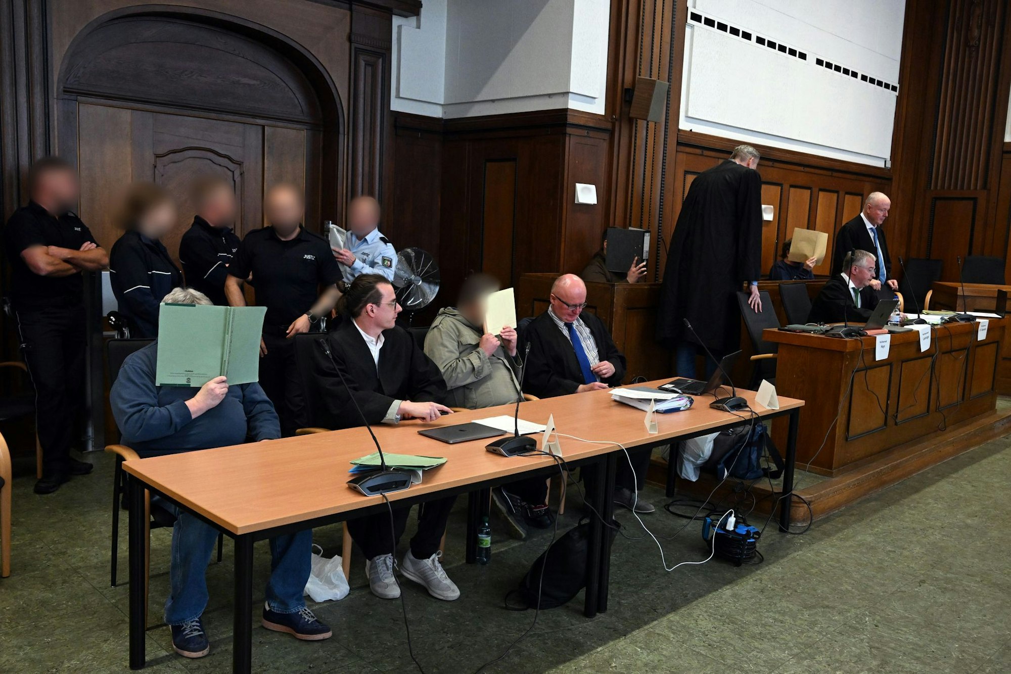 In einem Prozess gegen die Betreiber einer Plattform für Kinderpornografie sind die Urteile gesprochen worden (Archivbild).