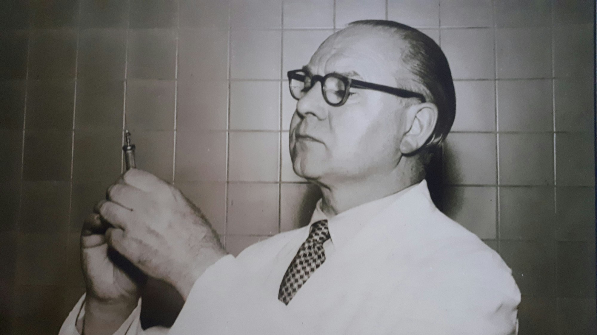 Dr. Anton Heimerzheim hatte 1925 seine erste Praxis eröffnet. 1931 zog sie in die heutigen Räume um.