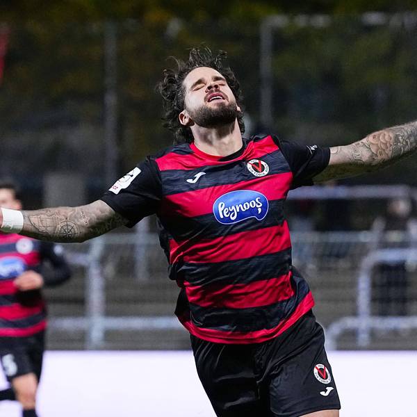 31.10.2025, xydrx, Fußball, 3.Liga, FC Viktoria Köln - FC Ingolstadt 04, Saison 2025 2026, Sportpark Höhenberg: Torjubel nach dem Tor zum 2:1 für den FC Viktoria Köln durch Torschütze Lex-Tyger Lobinger FC Viktoria Köln 9 DFB regulations prohibit any use of photographs as image sequences and or quasi-video. Nordrhein-Westfahlen Deutschland *** 31 10 2025, xydrx, Football, 3 Liga, FC Viktoria Köln FC Ingolstadt 04, Saison 2025 2026, Sportpark Höhenberg Torjubel nach dem Tor zum 2 1 für den FC Viktoria Köln durch Torschütze Lex Tyger Lobinger FC Viktoria Köln 9 DFB regulations prohibit any use of photographs as image sequences and or quasi video Nordrhein Westfahlen Germany