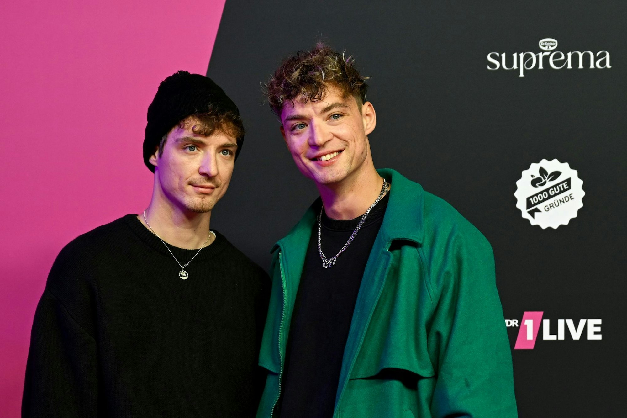 Roman (l) und Heiko (r) Lochmann nennen sich musikalisch mittlerweile HE/RO. (Archivbild)