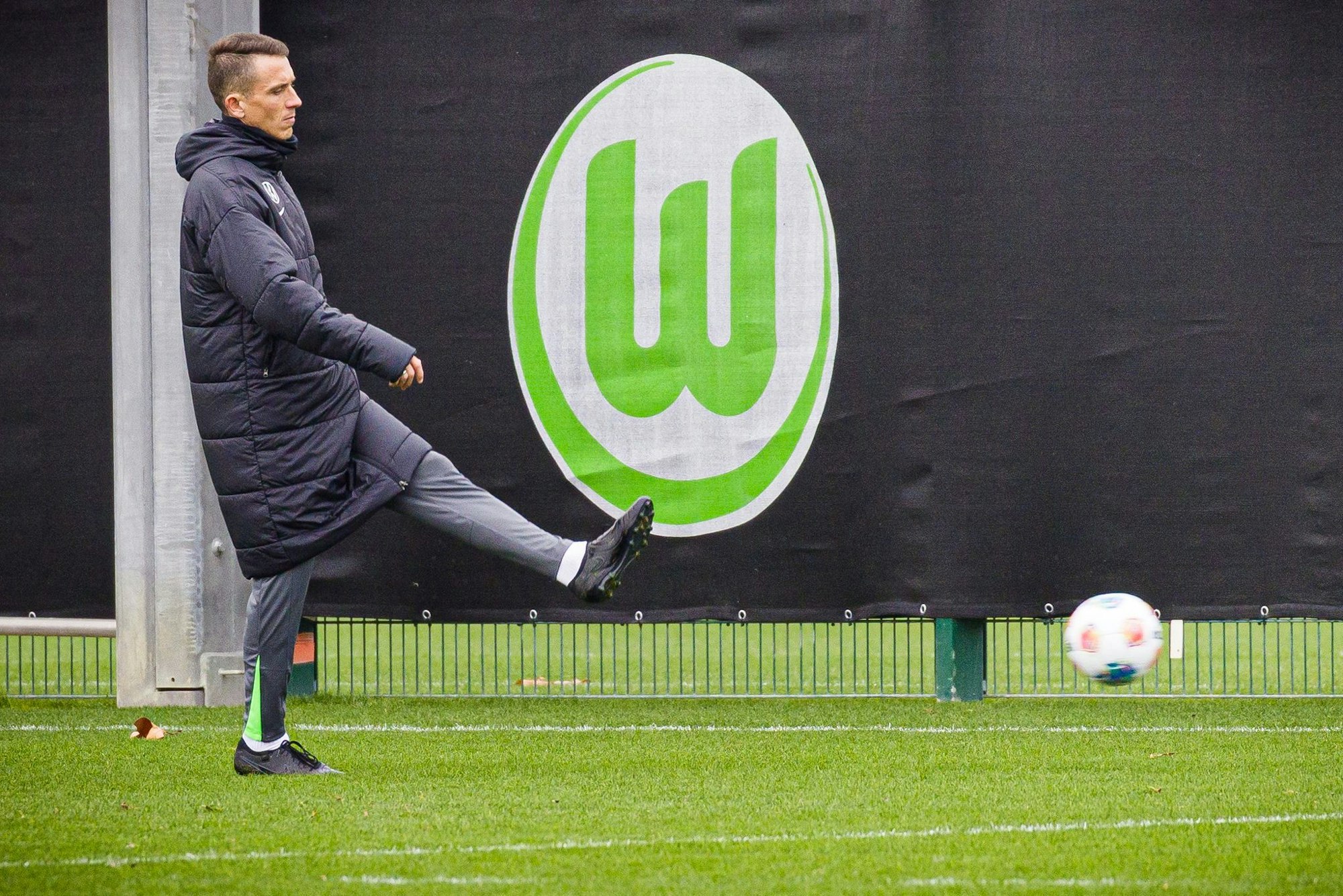 Soll dem VfL Wolfsburg einen neuen Impuls geben: Interimstrainer Daniel Bauer.
