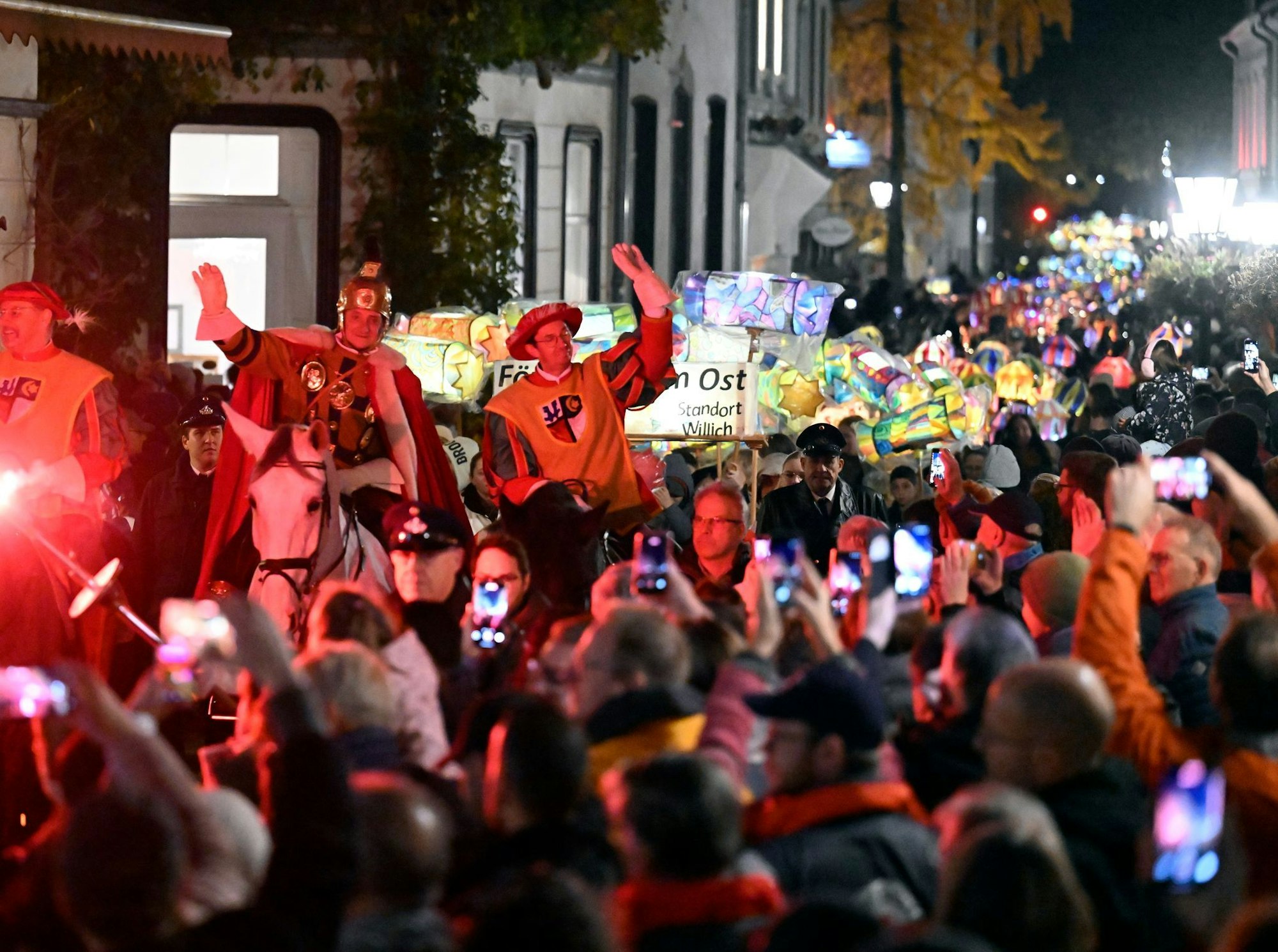 St. Martin hoch zu Ross beim Martinsumzug in Kempen.