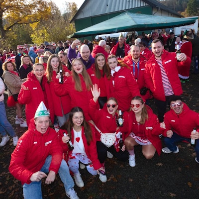 Gute Stimmung beim Sessionsstart der Närrischen Oberberger.