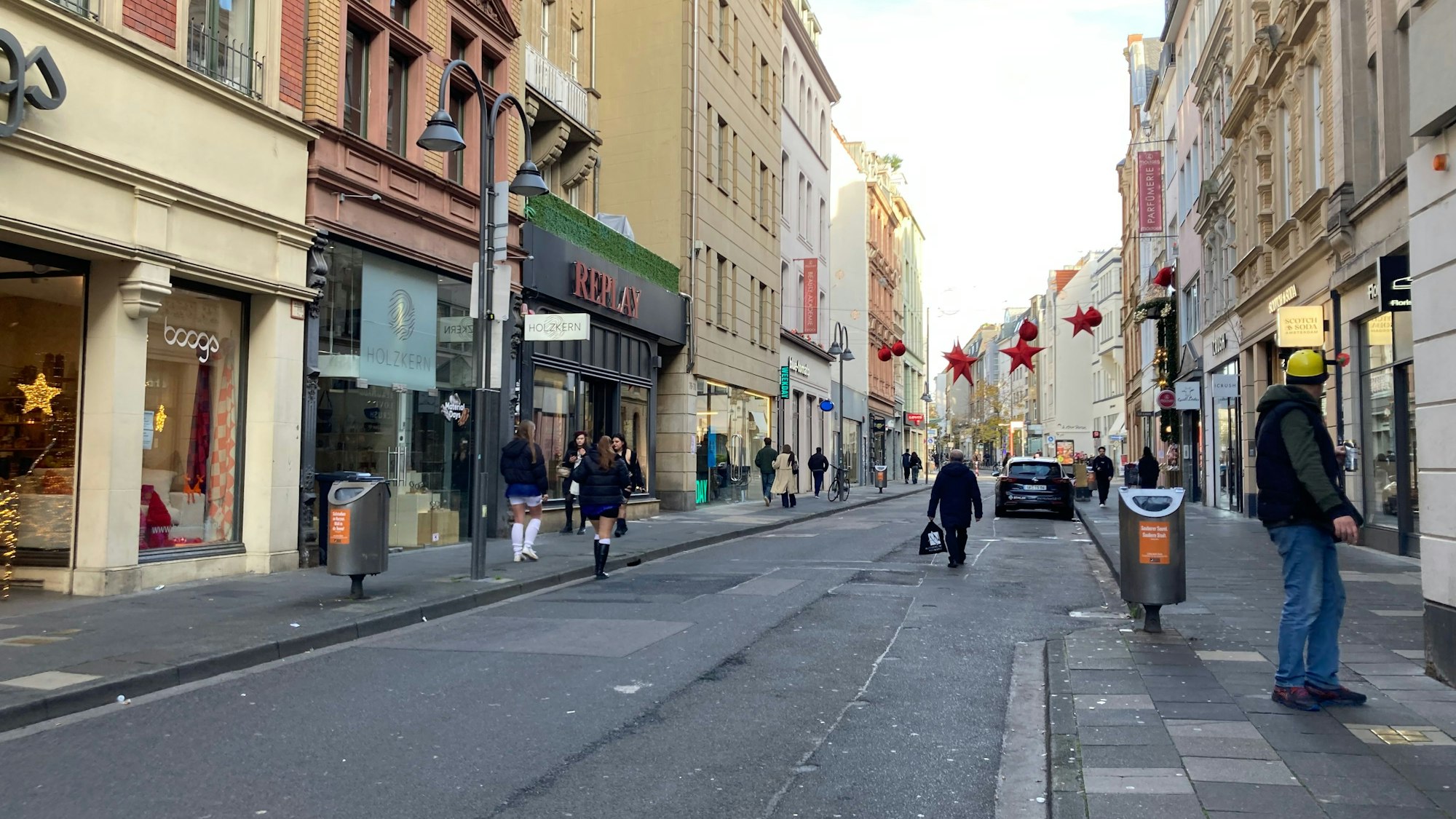Das Bild zeigt die Ehrenstraße am Nachmittag des 11.11.2025. Foto: Oliver Wahl.