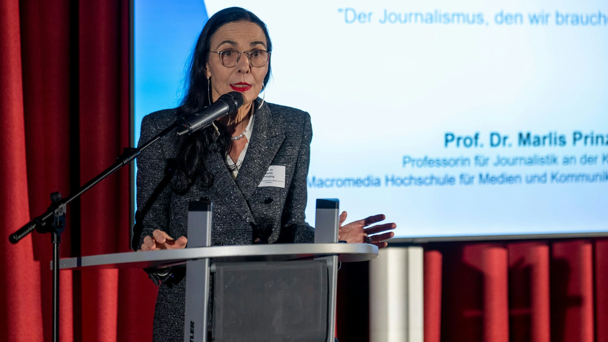 Professorin Dr. Marlis Prinzing, Macromedia Hochschule Köln, sprach über „den Journalismus, den wir brauchen.“