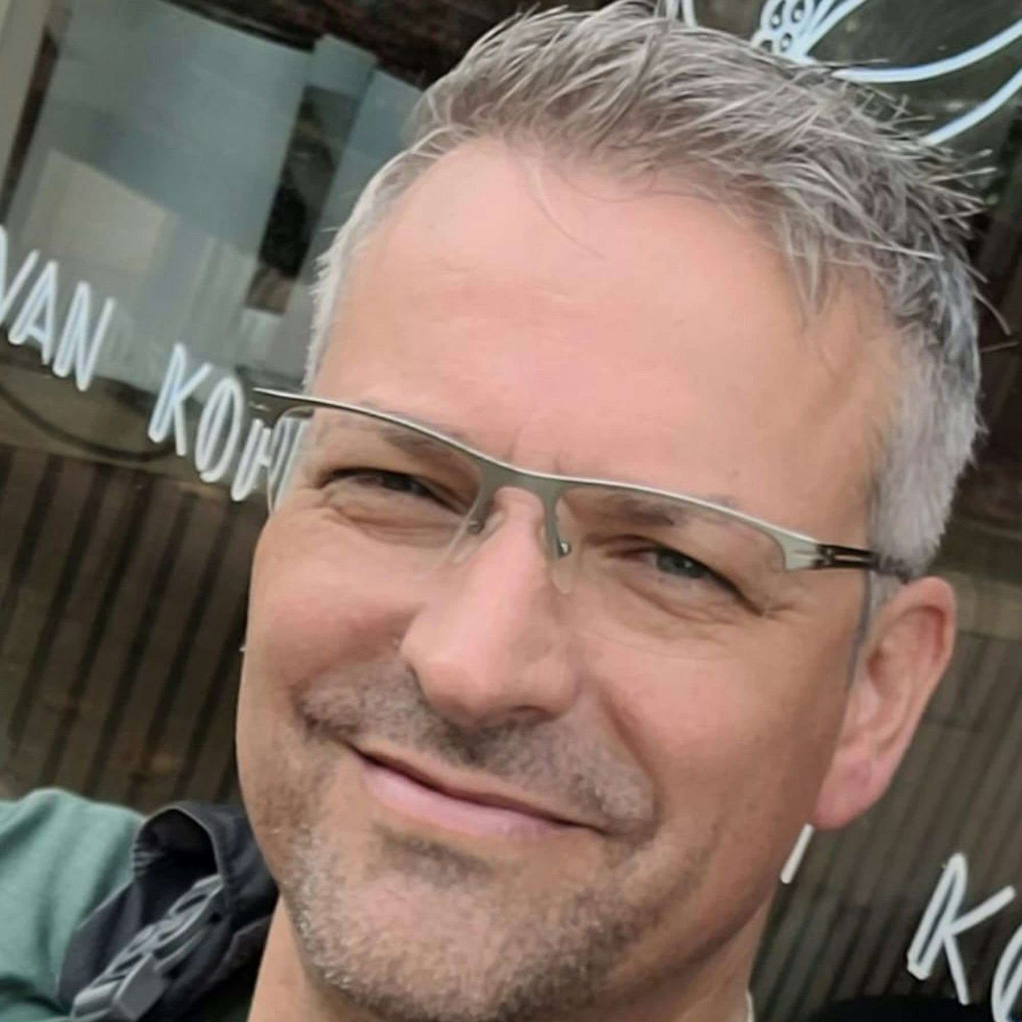 Peter Esser ist seit 32 Jahren Bestatter, er führt das Familienunternehmen in der dritten Generation.