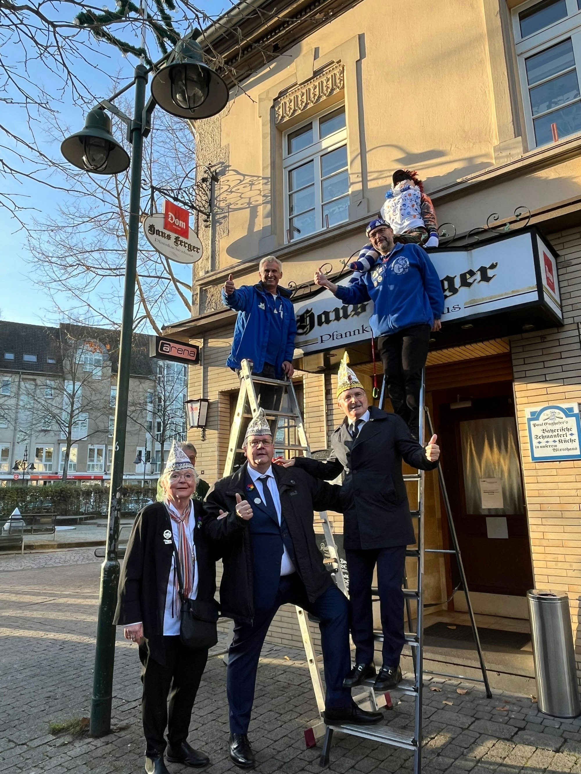 Der Nubbel hat seinen Platz in Schlebusch bezogen