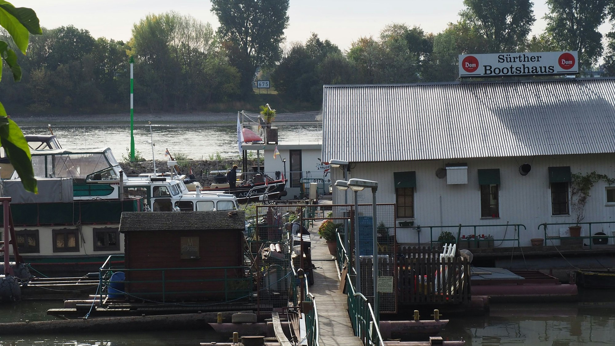 Das Sürther Bootshaus. (Archivbild)