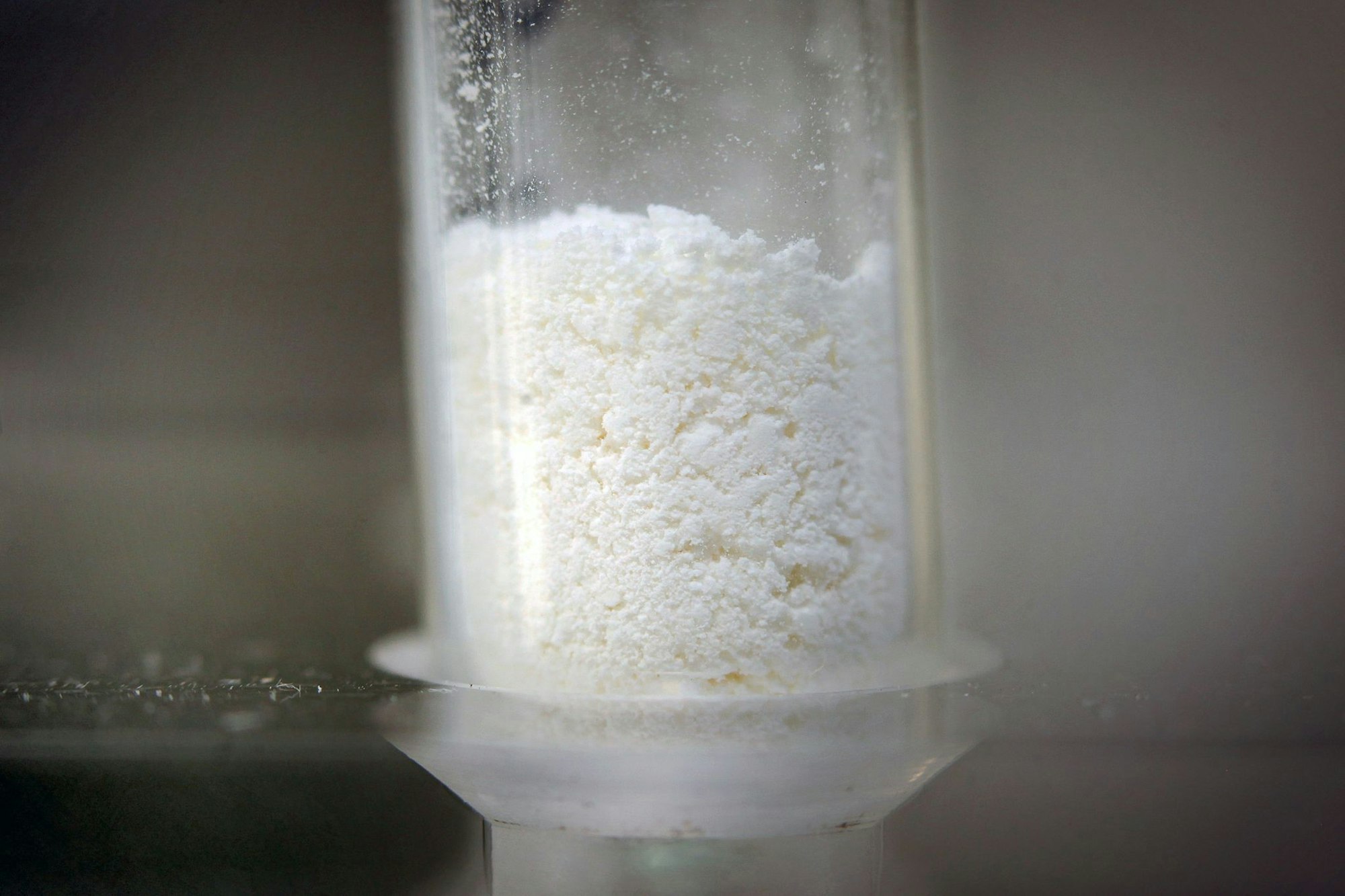 Die Bande soll unter anderem Amphetamin-Drogen produziert haben. (Symbolbild)