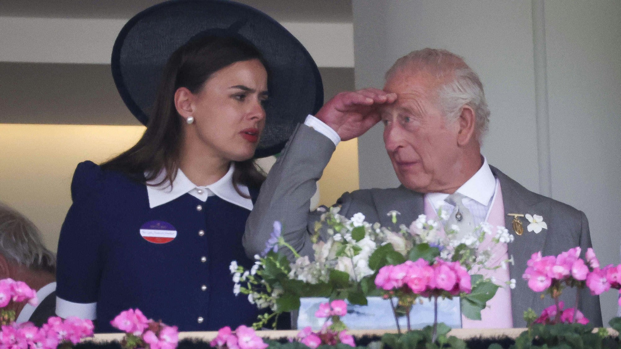 Sophie Winkleman und König Charles III. in der Royal Box.