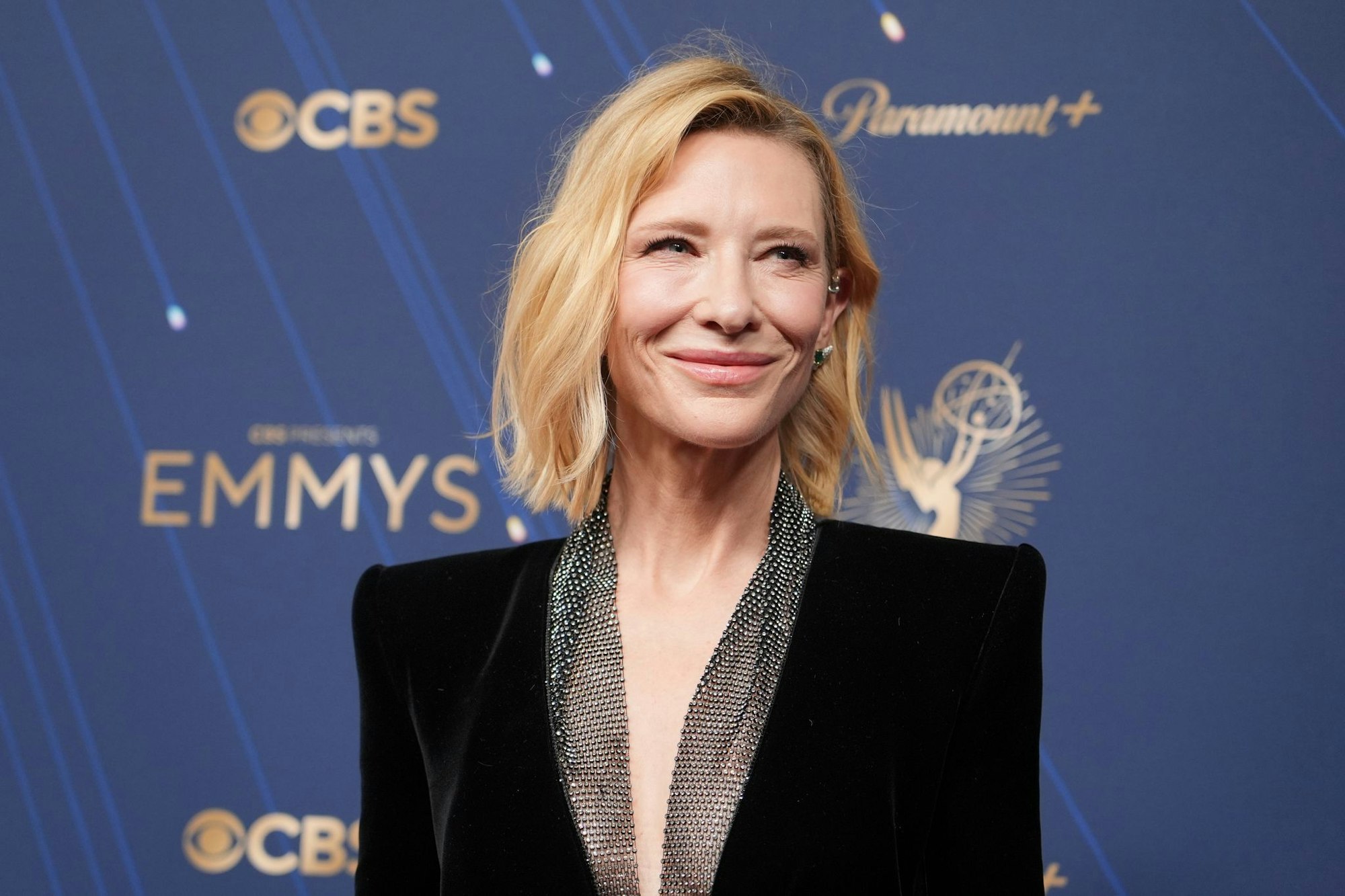Cate Blanchett posiert bei den diesjährigen Emmy Awards in Los Angeles. Nun bekommt die Schauspielerin einen Bambi. (Archivbild)