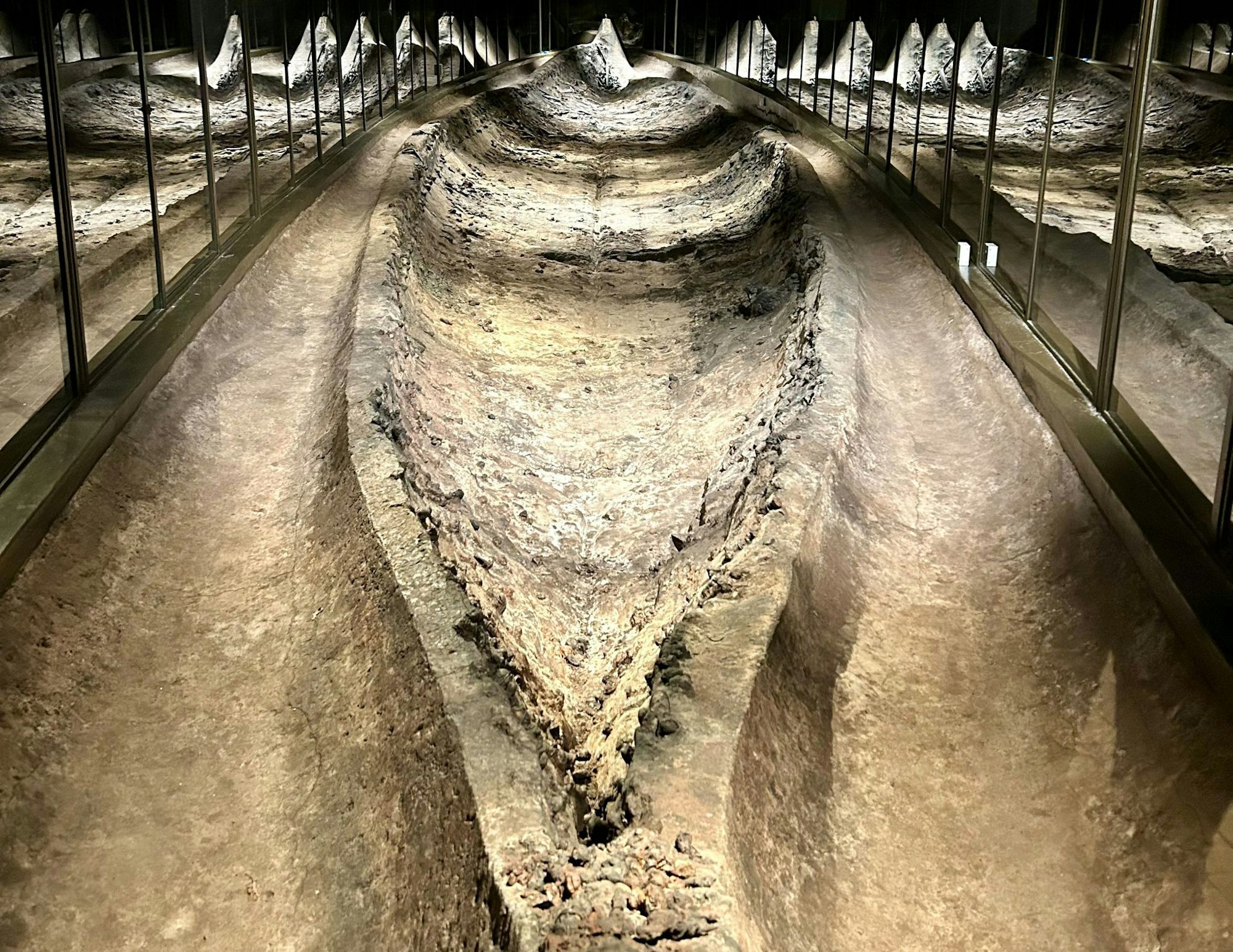 Archäologische Attraktion in Ladby: das einzige begehbare Schiffsgrab Skandinaviens.