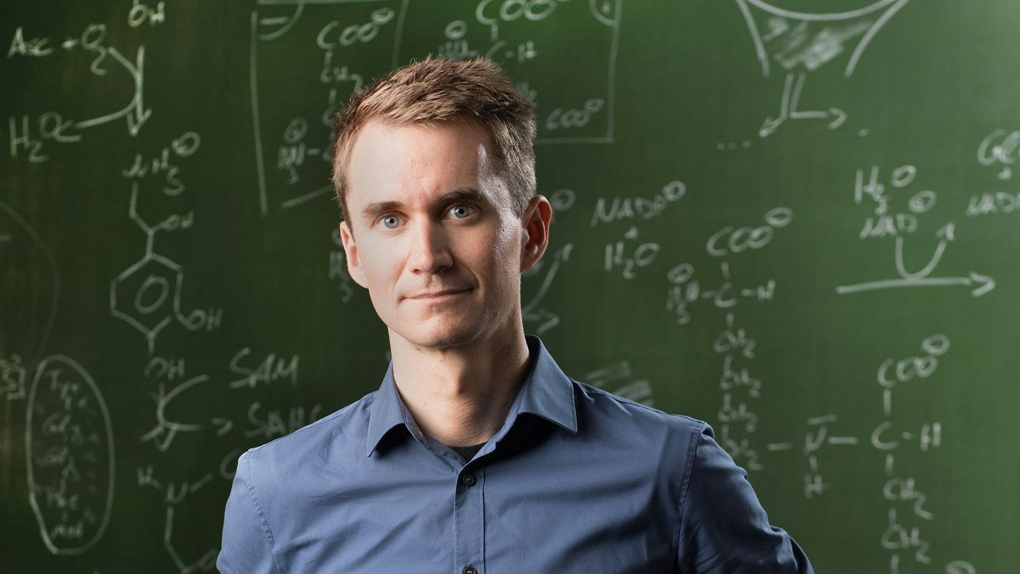 HANDOUT - Zum Themendienst-Bericht von Amelie Breitenhuber vom 24. Juni 2020: Dr. Henning Beck ist Biochemiker, Neurowissenschaftler, Autor und Poetry-Slammer. Foto: Hans Scherhaufer/Ullstein Buchverlage/dpa-tmn - ACHTUNG: Nur zur redaktionellen Verwendung im Zusammenhang mit dem genannten Text und nur bei vollständiger Nennung des vorstehenden Credits - Honorarfrei nur für Bezieher des dpa-Themendienstes +++ dpa-Themendienst +++