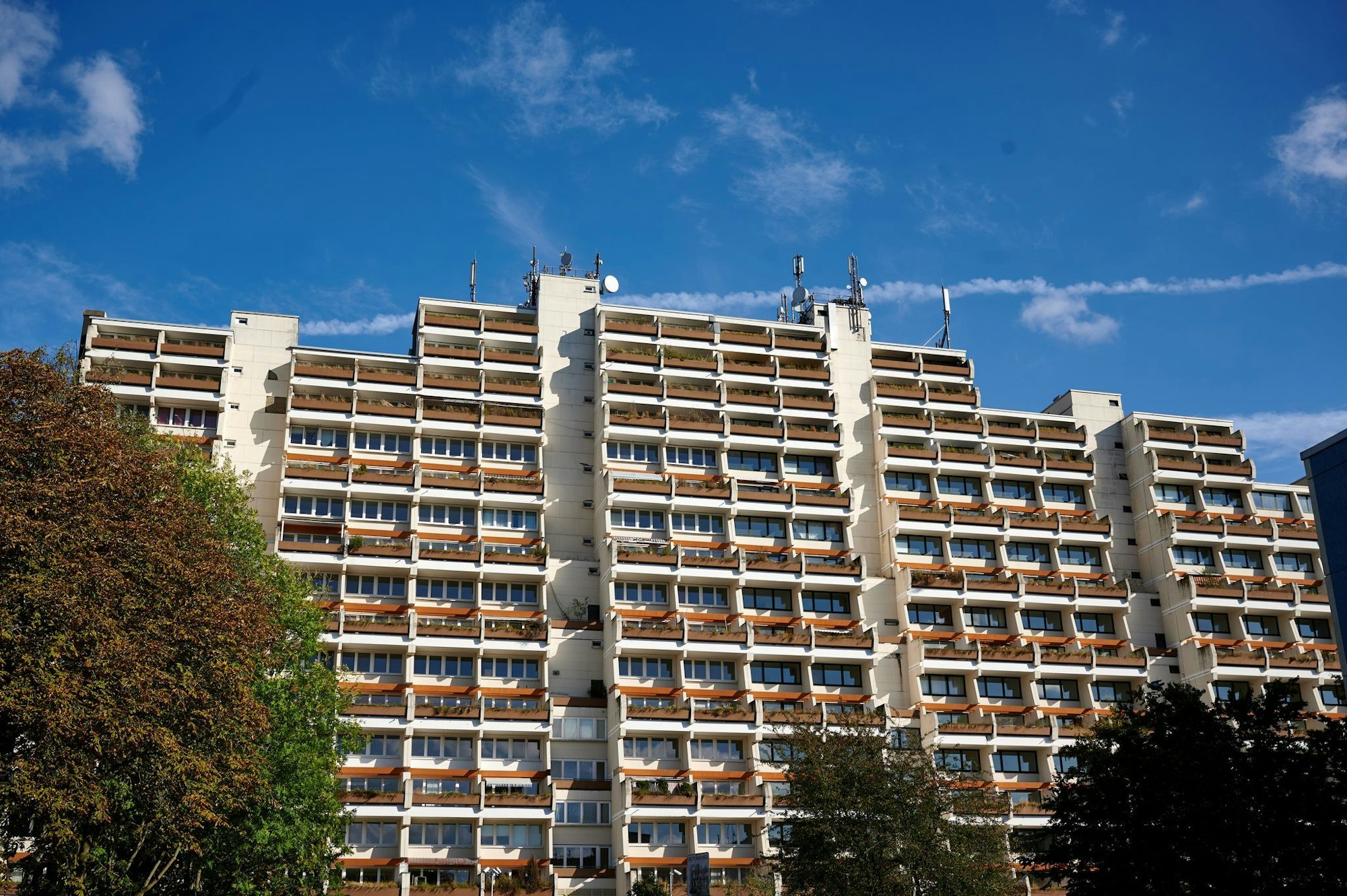 Der Wohnungskomplex «Hannibal» in Dortmund wurde vor über acht Jahren wegen Brandschutzmängeln innerhalb von Stunden geräumt. Laut dem Oberverwaltungsgericht war das nicht rechtens. (Archivbild)
