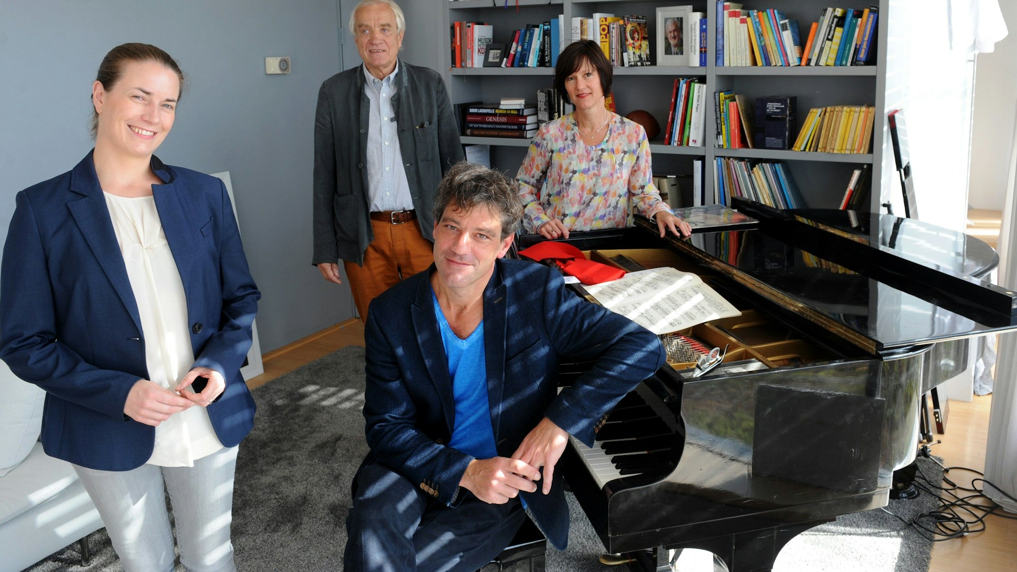 Musik in den Häusern der Stadt mit einer Gruppe Musikern. (Archivbild)