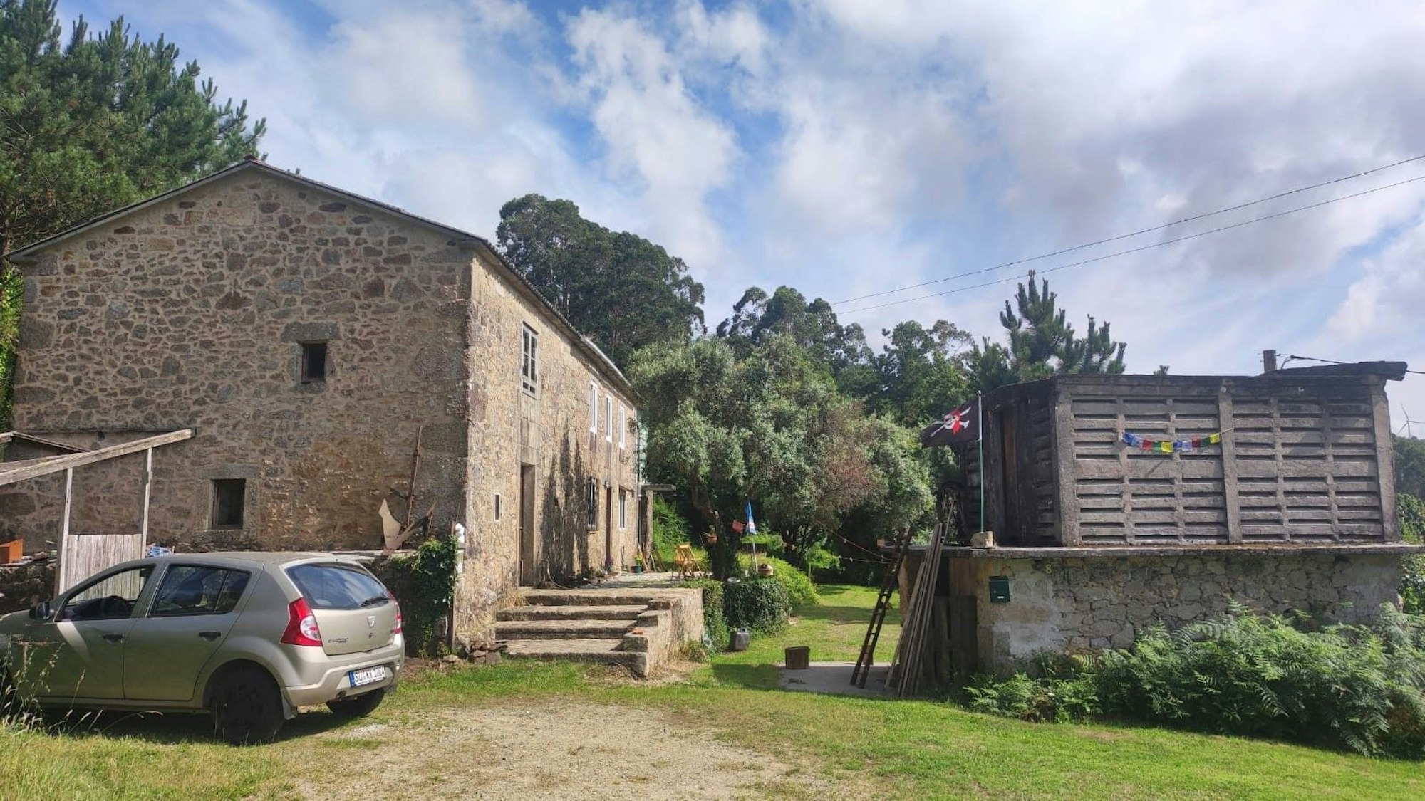 Dieses alte Haus bauen Kristina und Engelbert Krips zur Pilgerherberge um.
