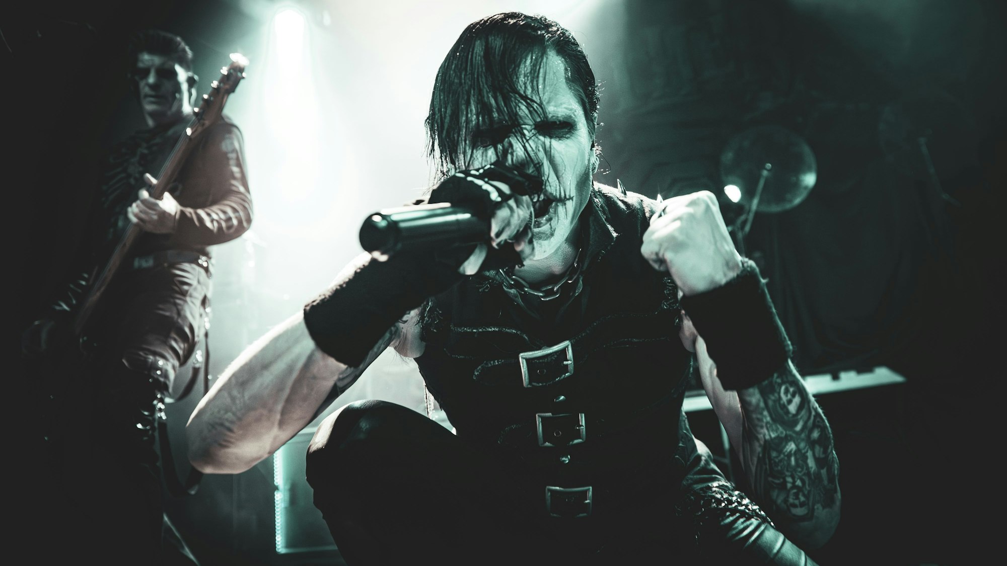 Thorsten Wilms, Künstlername „Rod Usher“ ist der Sänger der Truppe.