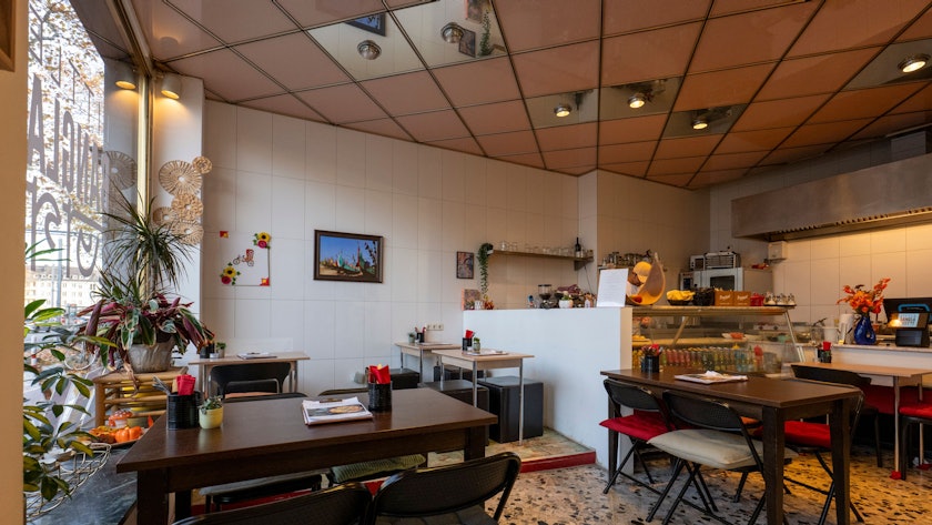 10.11.2025, Köln: Das Restaurant Little BANGLA liegt in der Aachener Straße. Foto: Uwe Weiser