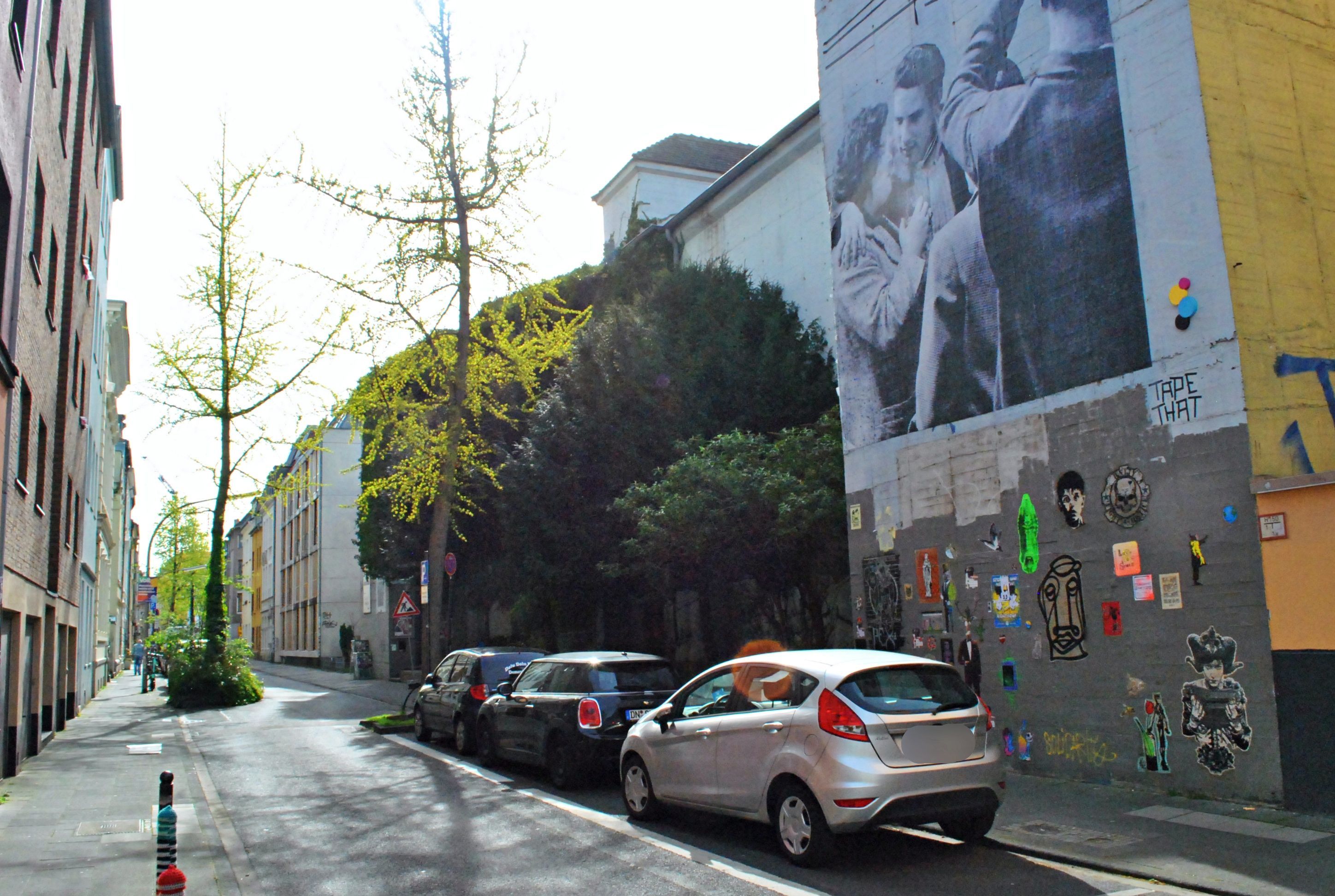 Im bunker k101 in Ehrenfeld zeigen die teilnehmenden Künstler eine Auswahl ihrer Werke. (Archivbild)
