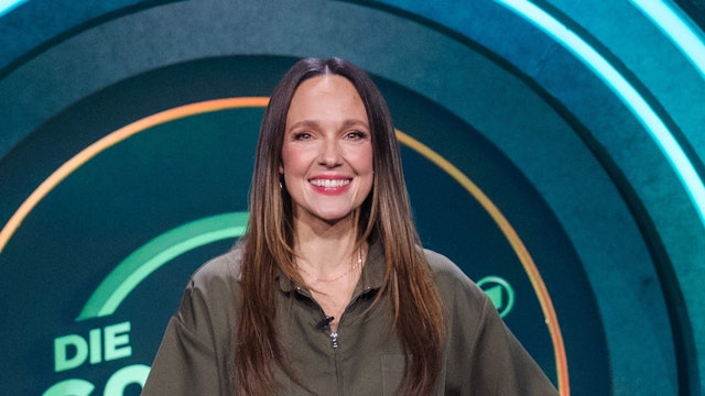 Carolin Kebekus fragt sich in der neuesten Folge ihrer „Carolin Kebekus Show“, was gerade mit Männern los ist. (Bild: Ben Knabe)