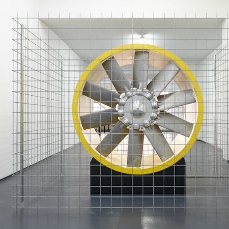 Installation von Arcangelo Sassolino in der Kölner Galerie Philipp von Rosen