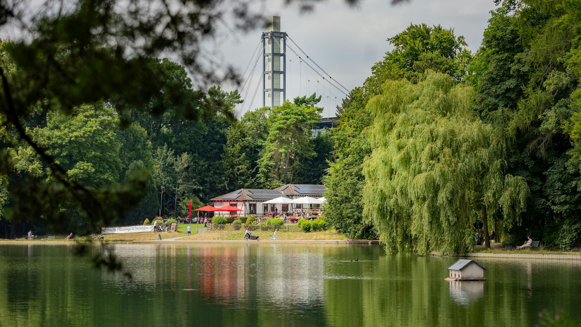 Der Club Astoria am Adenauer Weiher. (Archivbild)