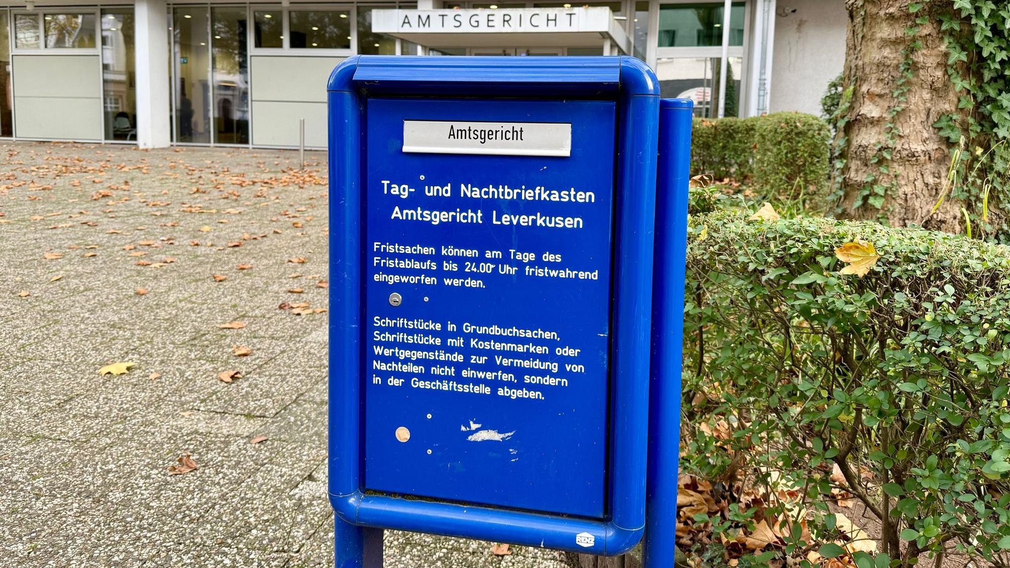 Der Briefkasten des Amtsgerichts in Opladen