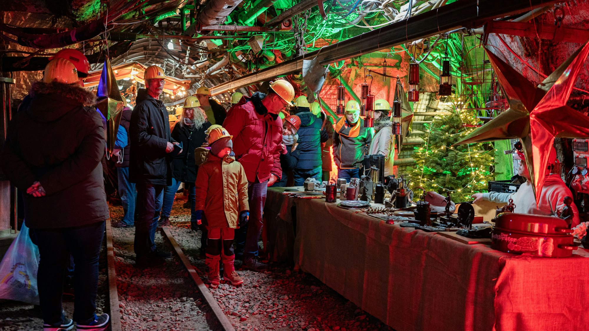 Im Trainingsbergwerk Recklinghausen findet ein Weihnachtsmarkt unter Tage statt.