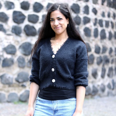 05.09.2025, Köln: #stadtleben Gespräch mit Journalistin Nada Assaad die ein Format enwtickelt bei dem lokale Prominenz über Rassismus gestartet hat, nennt sich "rausreden". Foto: Arton Krasniqi