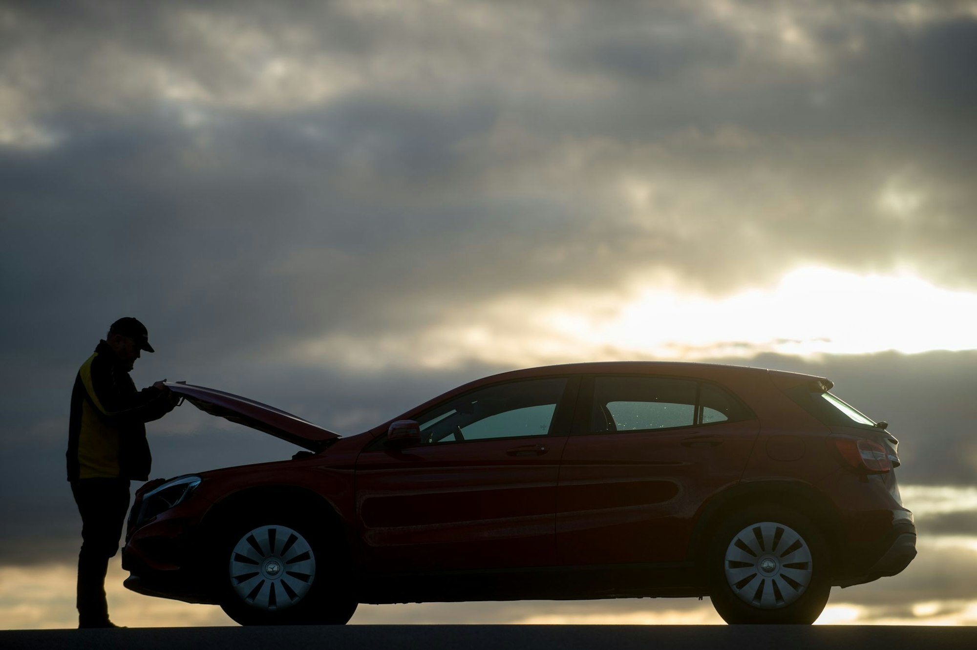 Was ist denn nur los mit Dir? Springt der Wagen nicht an, liegt es oft an einer schlappen Starterbatterie.