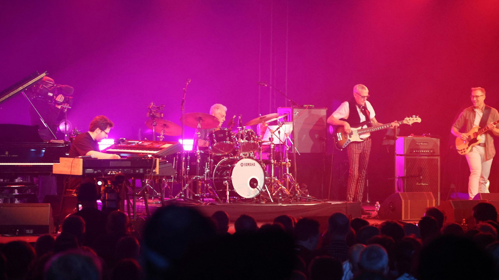 Simon Oslender (Tasten, v.l.), Steve Gadd (Schlagzeug), Will Lee (Bass) und Bruno Müller (Gitarre) sind derzeit zusammen auf Tour.