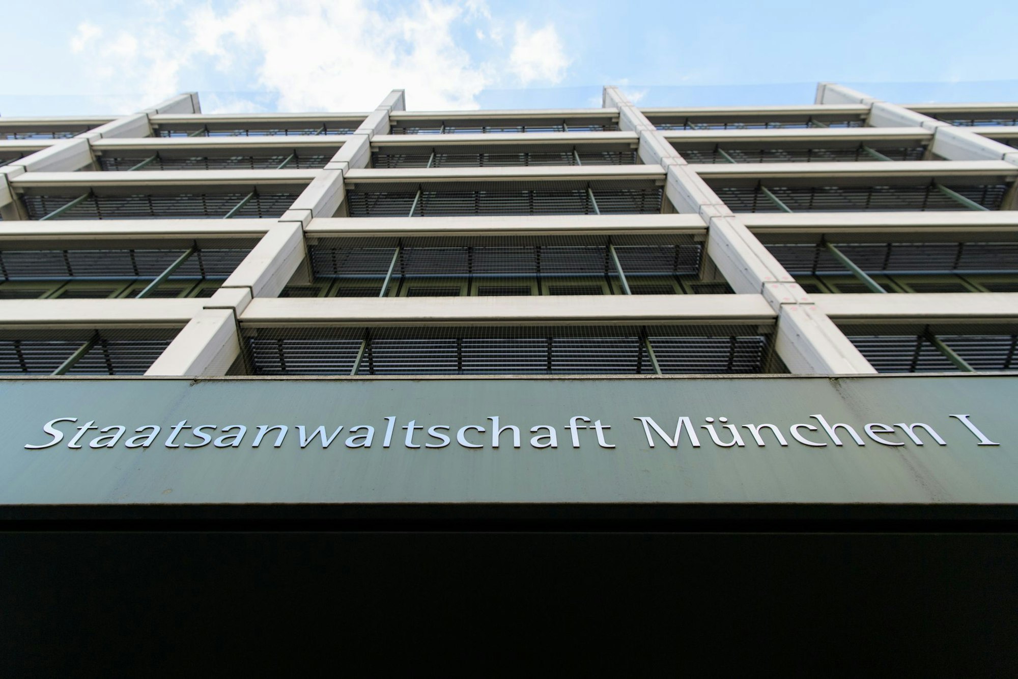 Bei der Staatsanwaltschaft München I läuft ein großes Ermittlungsverfahren gegen ein Geflecht von Putzfirmen und Baudienstleistern. (Symbolbild)