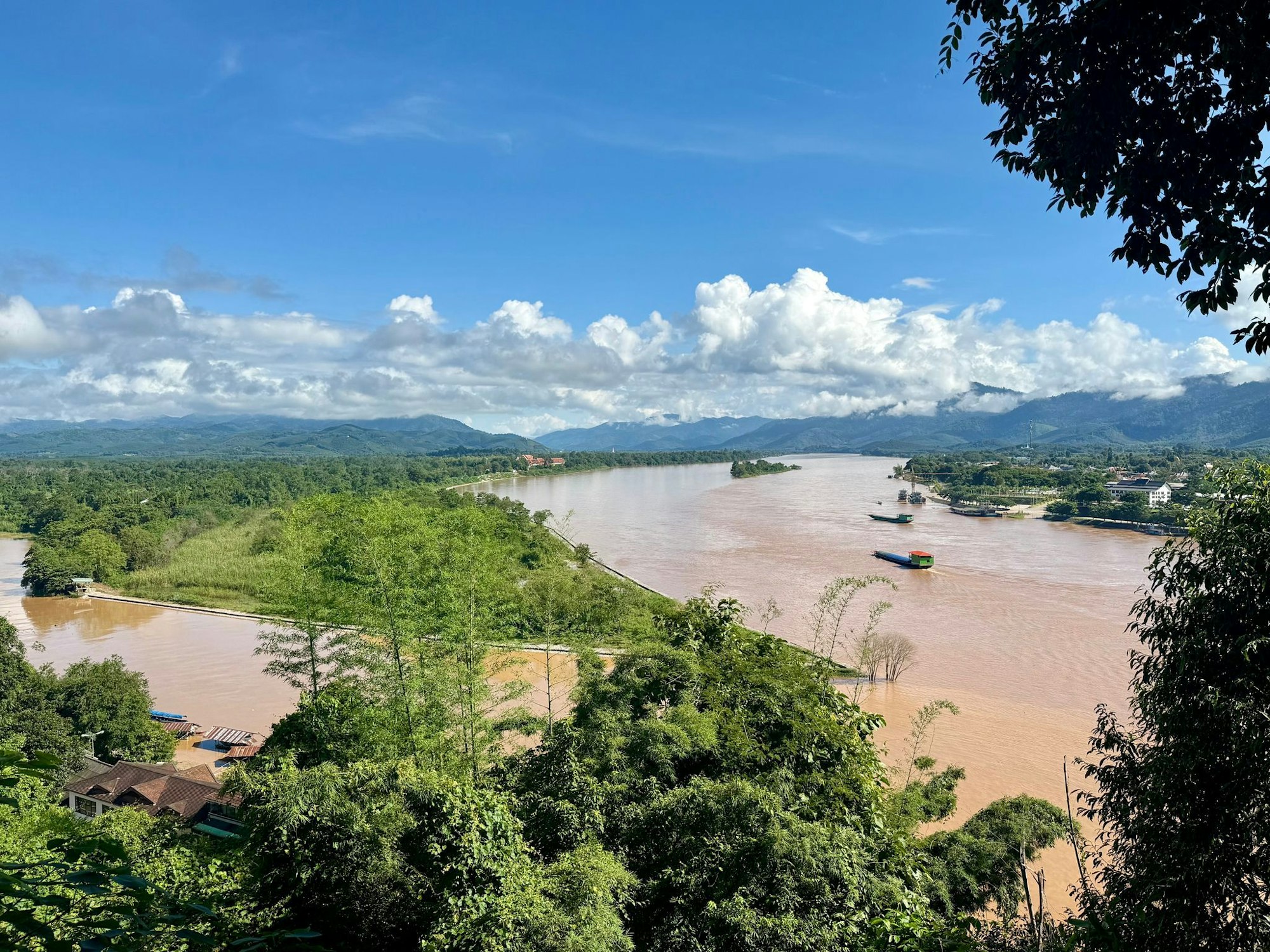 Am Goldenen Dreieck zwischen Thailand, Myanmar und Laos fließen der Mekong und der Ruak River zusammen.