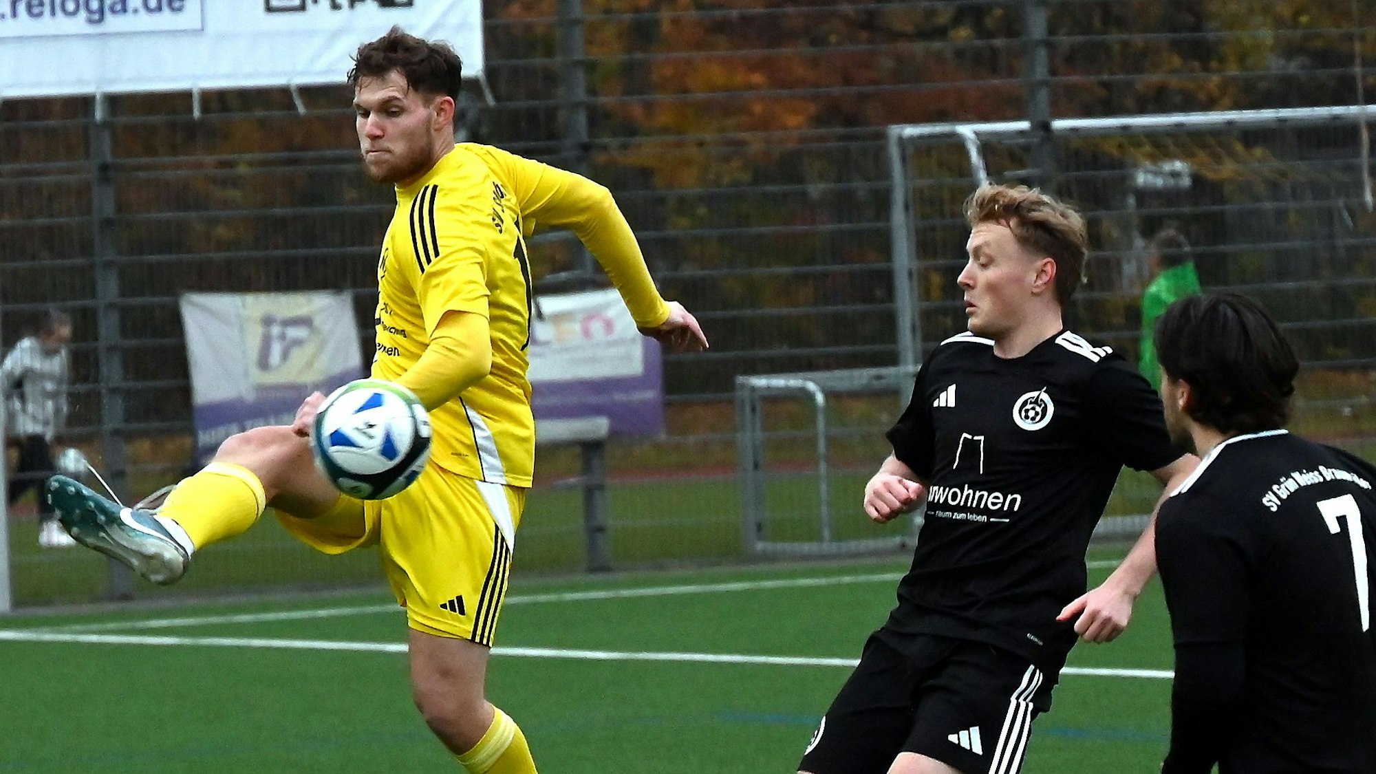 16.11.2025, Fussball S V Schlebusch-GW Brauweiler
links: Niklas Engelke (schlebusch)
Foto: Uli Herhaus