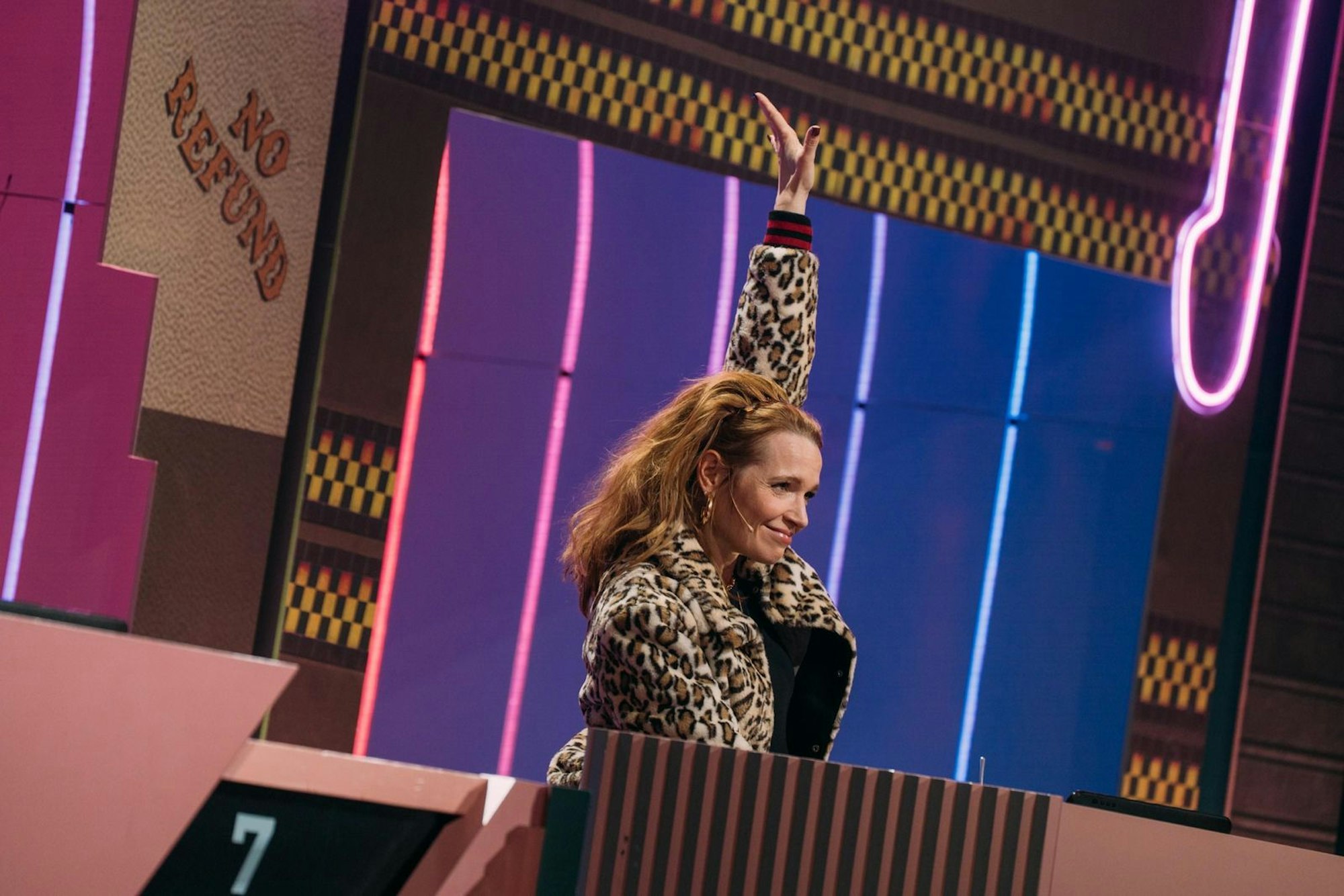 Hängt sich voll rein: Schauspielerin Karoline Herfurth. (Bild: Joyn / Julian Mathieu)