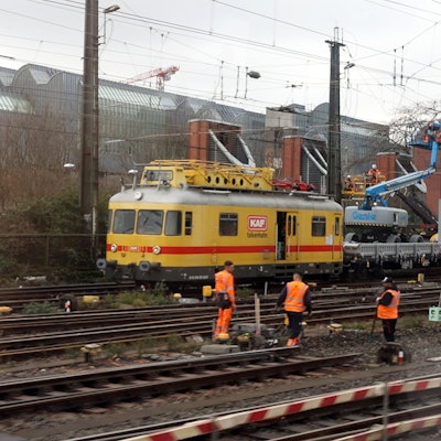 Der Kölner Hauptbahnhof ist gesperrt, weil die Deutsche Bahn verschiedene Arbeiten durchführt.