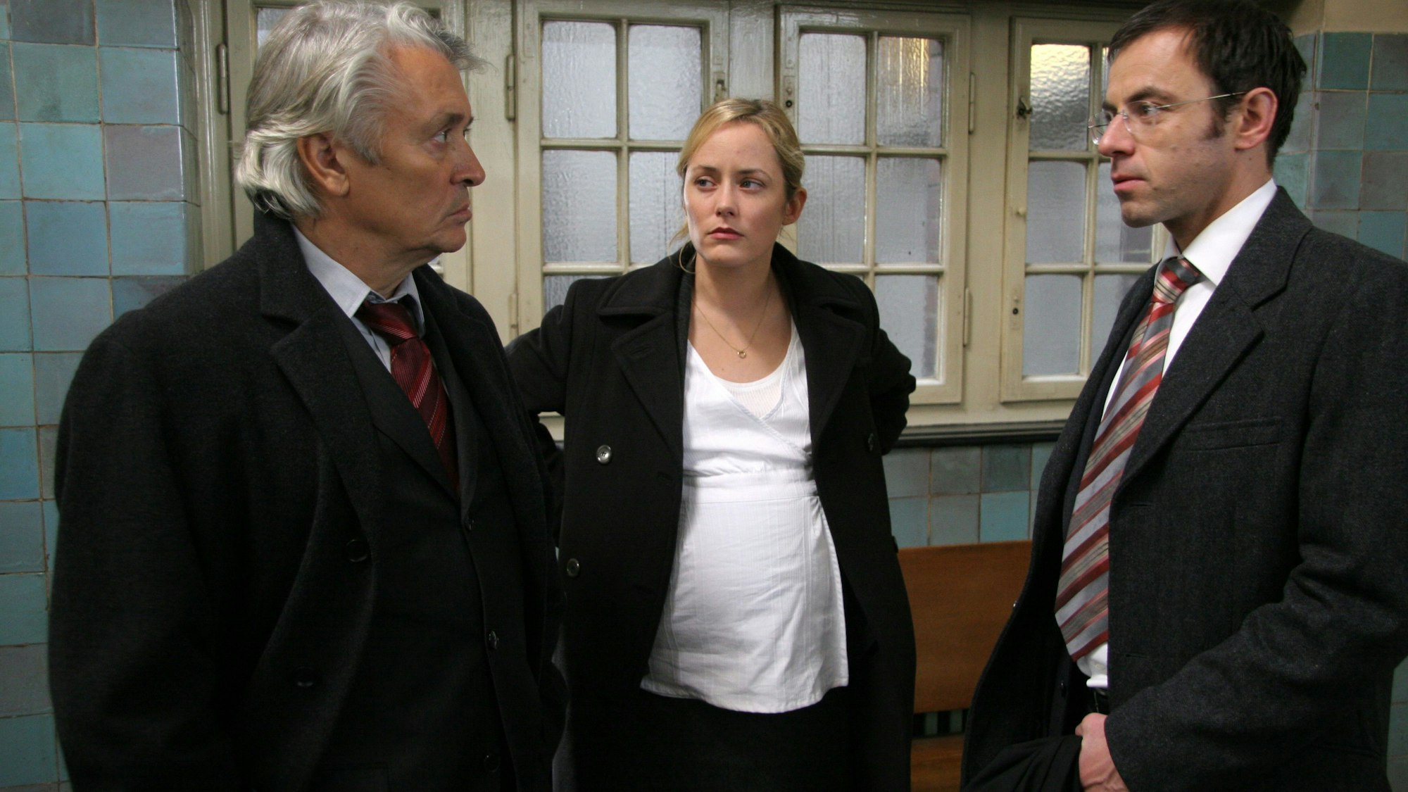 Das Bild zeigt Felix Eitner (r.) mit Henry Hübchen und Silke Bodenbender in dem Film „Erlkönig“.