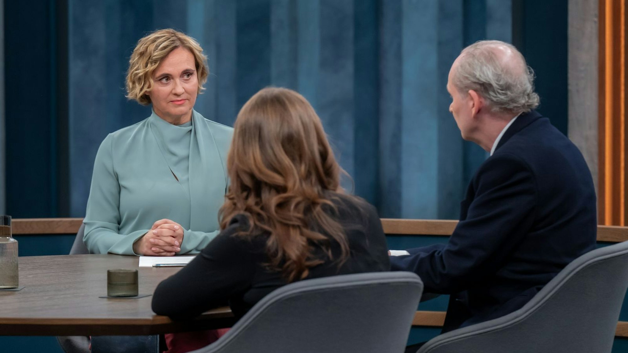 Caren Miosga sprach mit ihren Gästen über die Kompromissbereitschaft deutscher Politiker. (Bild: ARD/Thomas Ernst)