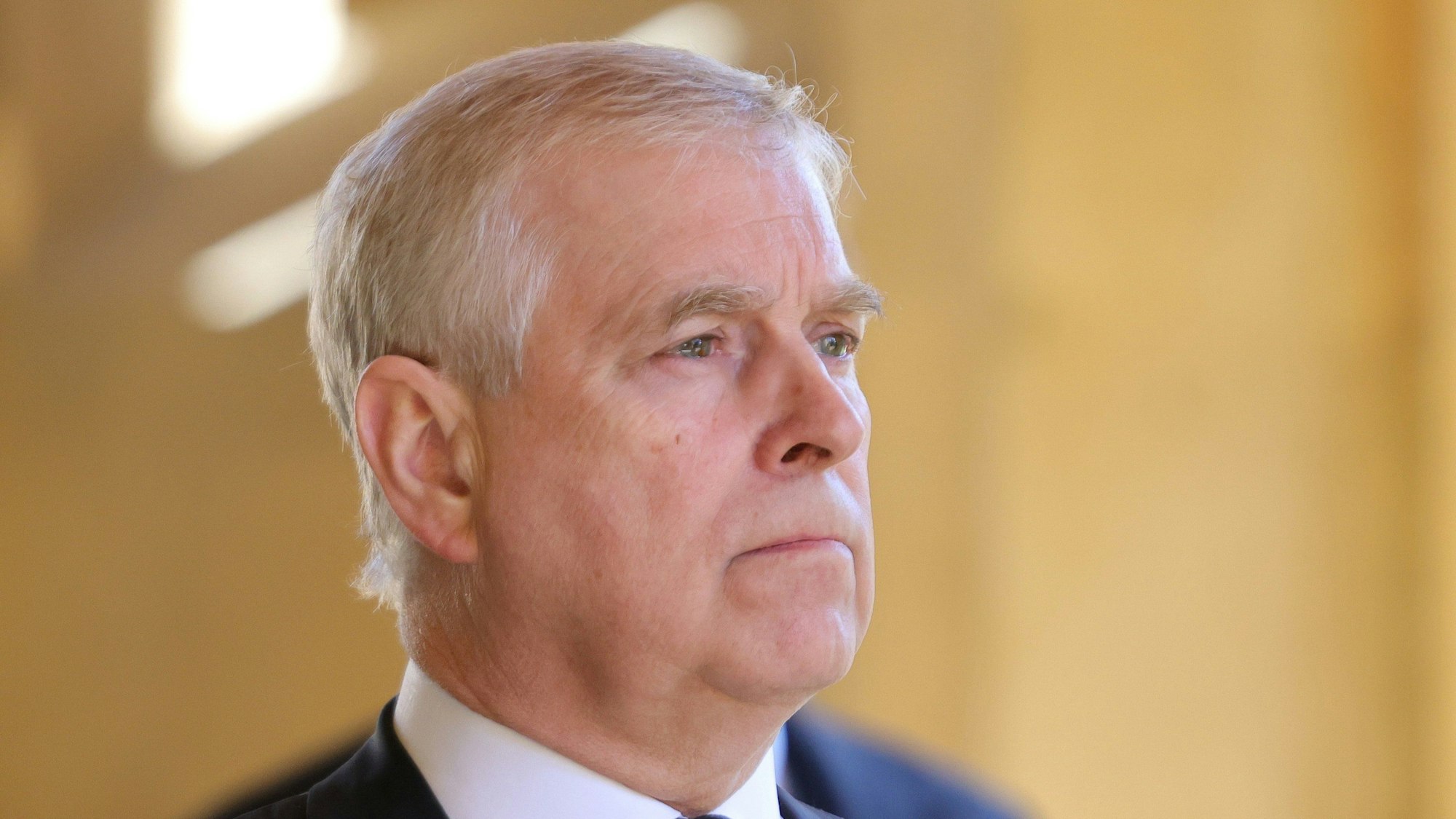 Der ehemalige Prinz Andrew bei der Beisetzung seines Vaters auf Schloss Windsor.