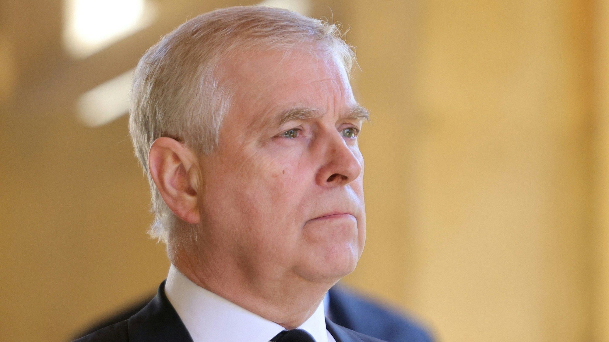 Prinz Andrew, Herzog von York, vor der Beisetzung seines Vaters auf Schloss Windsor.